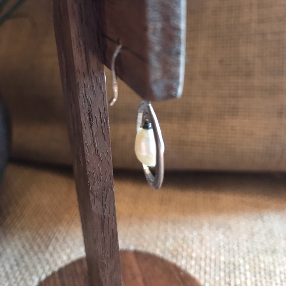 Tocara Olivia Sterling with Freshwater Pearls earrings - Picture 3 of 3